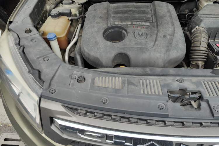 Used CHANGAN CS75 2016 1.8T Automatic Elite Model China V Standard Engine Bay Right