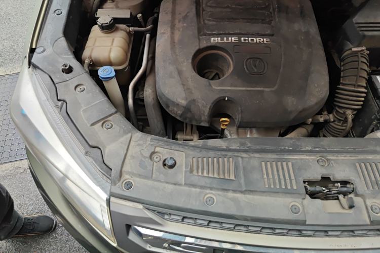Used CHANGAN CS75 2016 1.8T Automatic Elite Model China IV Standard Engine Bay Right