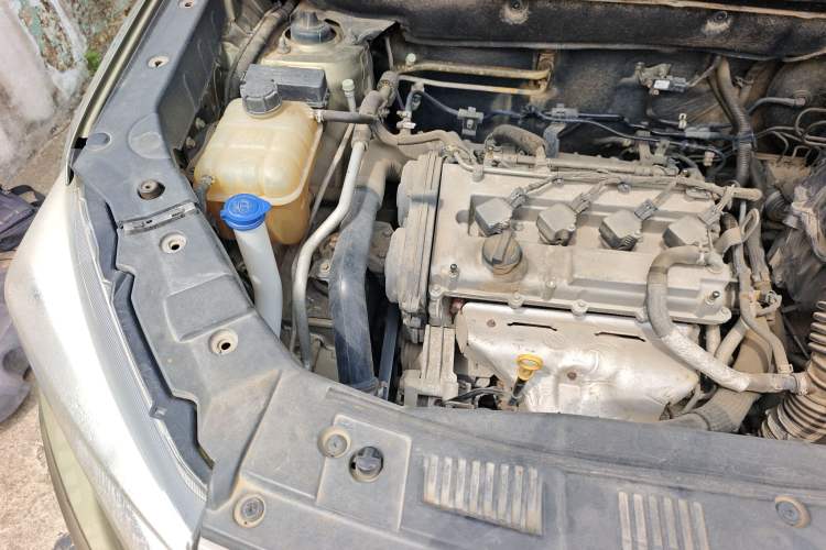 Used CHANGAN CS75 2016 1.8T Automatic Elite Model China IV Standard Engine Bay Right