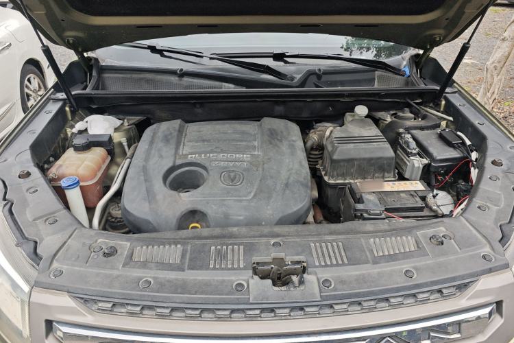 Used CHANGAN CS75 2016 2.0L Manual Luxury Version China V Standard Engine Bay