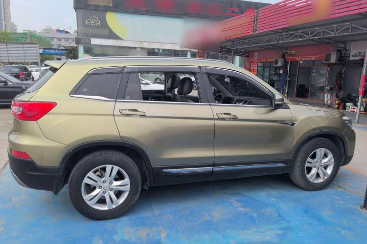 Used CHANGAN CS75 2016 1.8T Automatic Elite Model China IV Standard Exterior 2