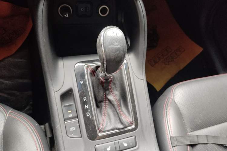 Used CHANGAN CS75 2016 1.8T Automatic Prestige Model China V Standard Gear Lever