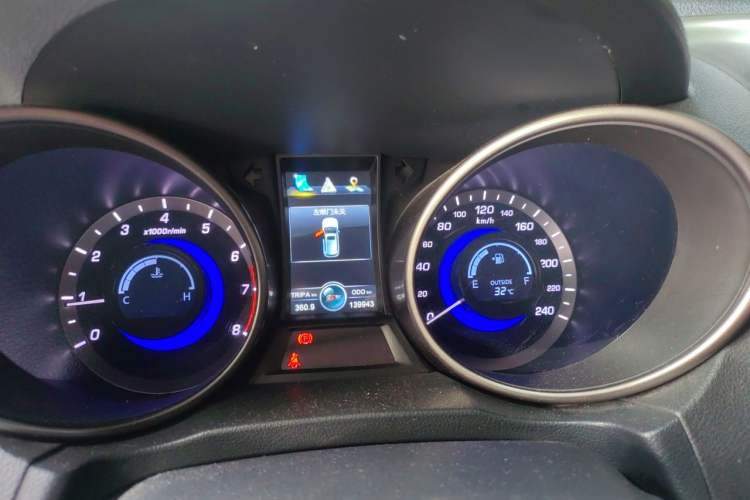 Used CHANGAN CS75 2016 2.0L Manual Luxury Version China V Standard Instrument Cluster