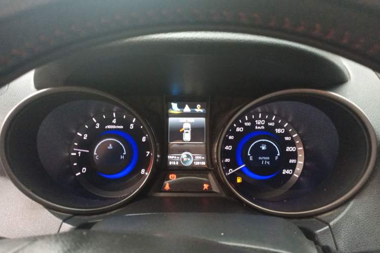 Used CHANGAN CS75 2016 2.0L Manual Luxury Version China IV Standard Instrument Cluster