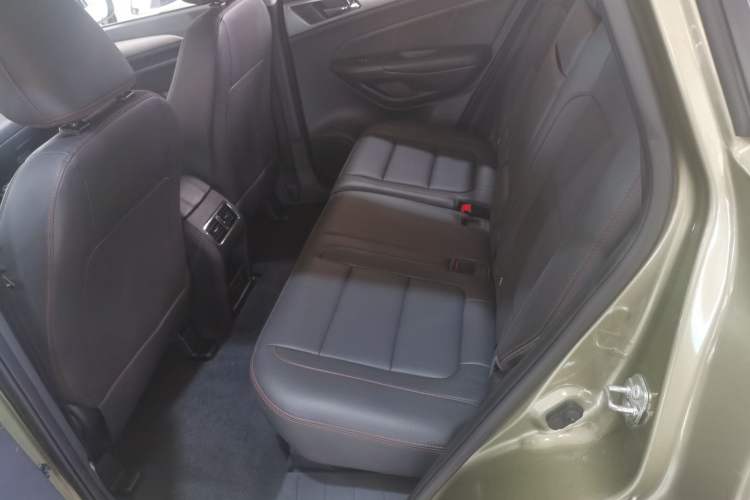 Used CHANGAN CS75 2016 1.5T Manual FENGSHANG Model Interior 1