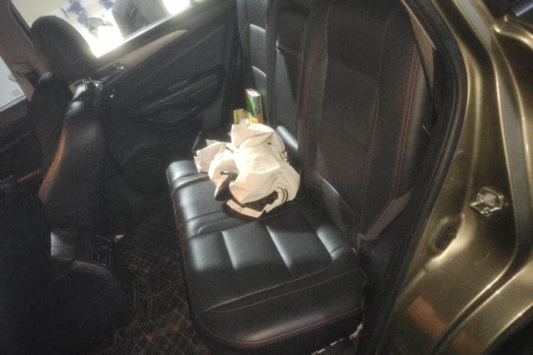 Used CHANGAN CS75 2016 1.8T Automatic Elite Model China V Standard Interior 4