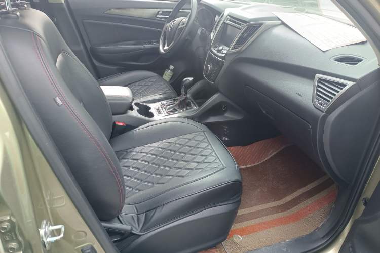 Used CHANGAN CS75 2016 1.8T Automatic Elite Model China V Standard Interior 4