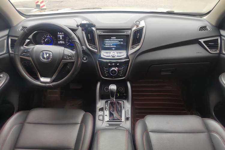 Used CHANGAN CS75 2016 1.8T Automatic Elite Model China IV Standard Interior 5