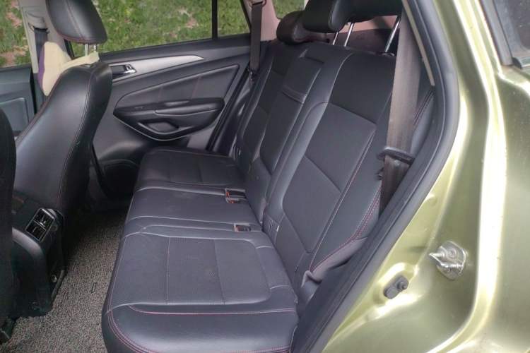 Used CHANGAN CS75 2016 2.0L Manual Luxury Version China V Standard Left Rear Seat