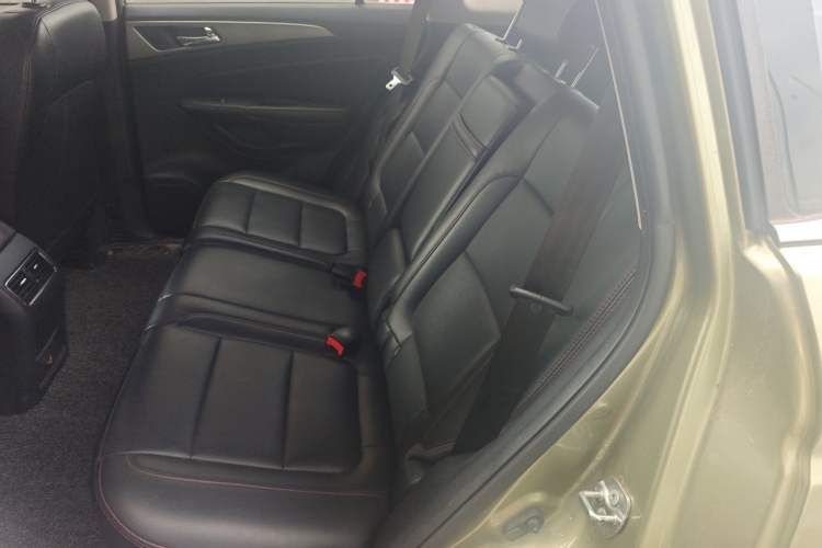 Used CHANGAN CS75 2016 1.8T Automatic Elite Model China V Standard Left Rear Seat