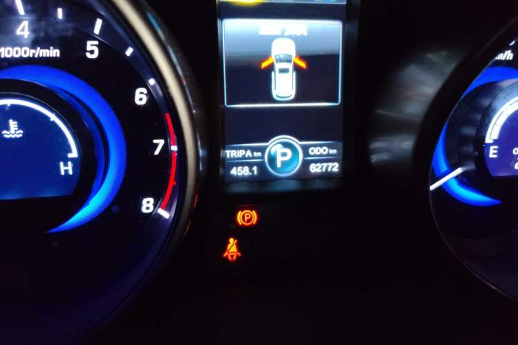 Used CHANGAN CS75 2016 1.8T Automatic Elite Model China V Standard Odometer Close Up