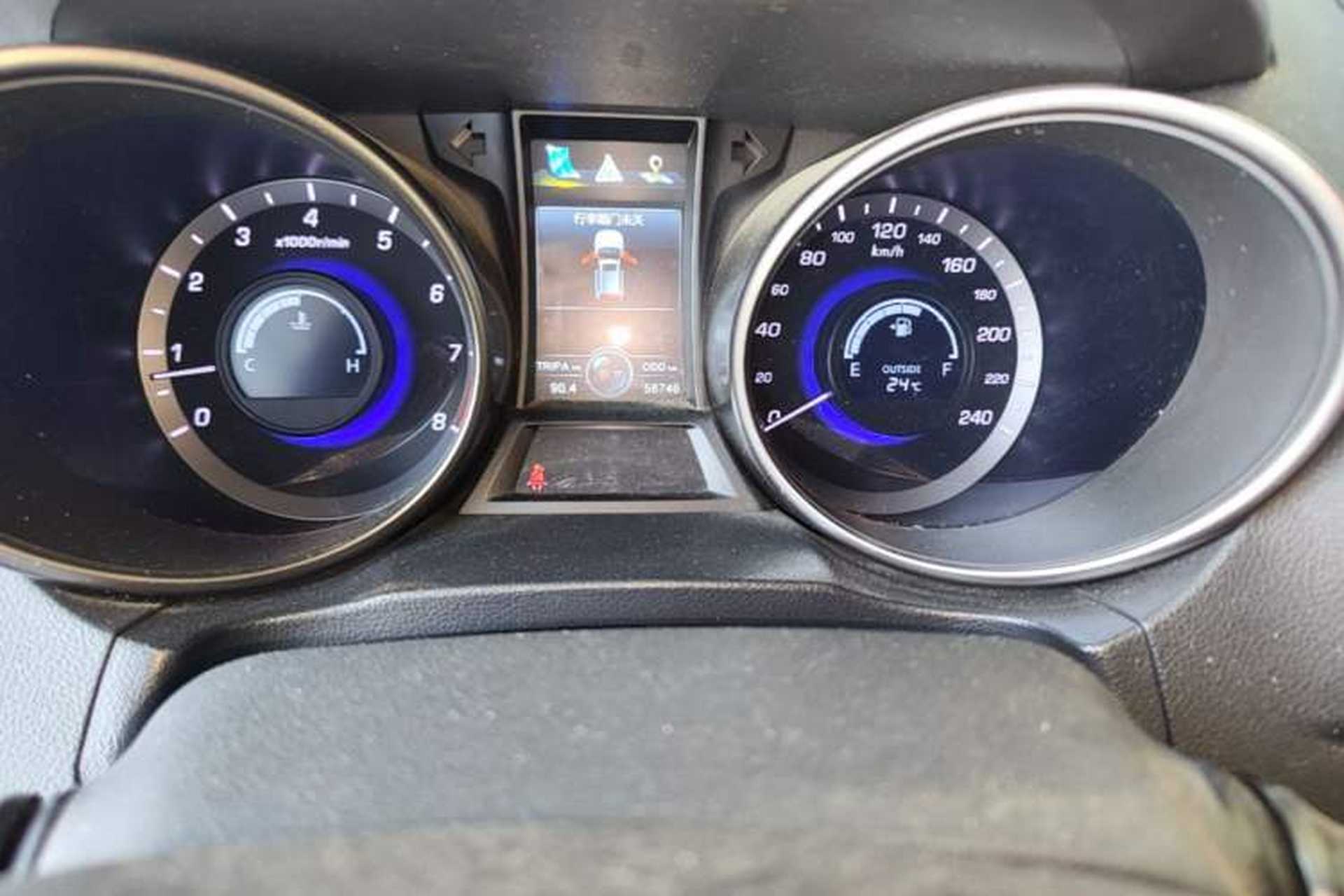 Used CHANGAN CS75 2016 1.5T Manual Excellence Model Odometer Close Up