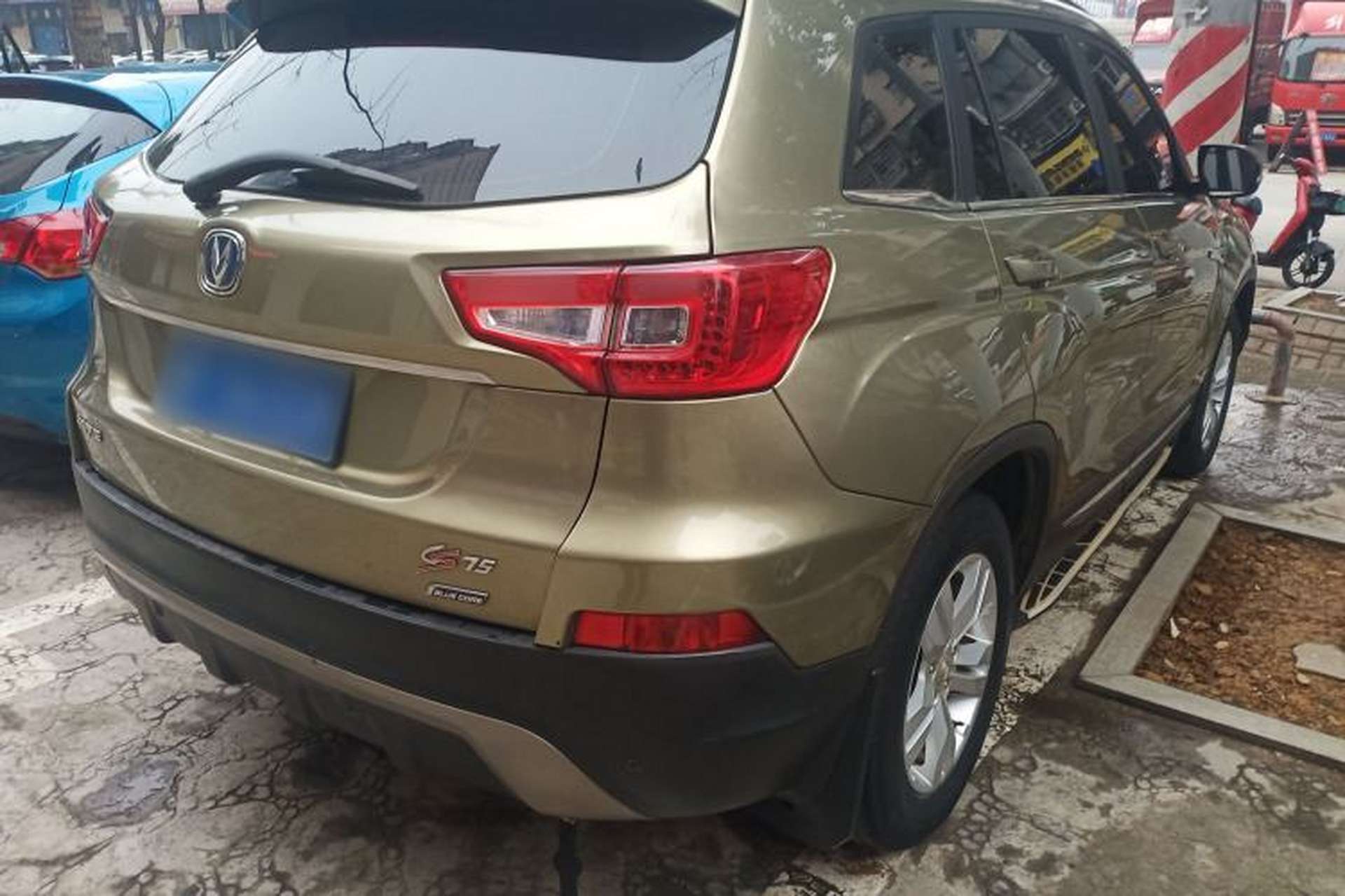Used CHANGAN CS75 2016 2.0L Manual Luxury Version China IV Standard Rear Right 45 Deg