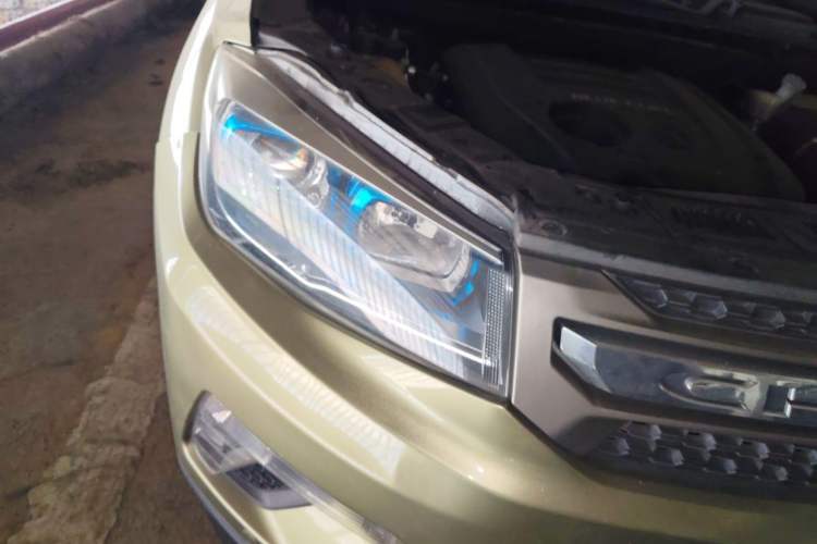 Used CHANGAN CS75 2016 1.8T Automatic Elite Model China V Standard Right Front Headlight