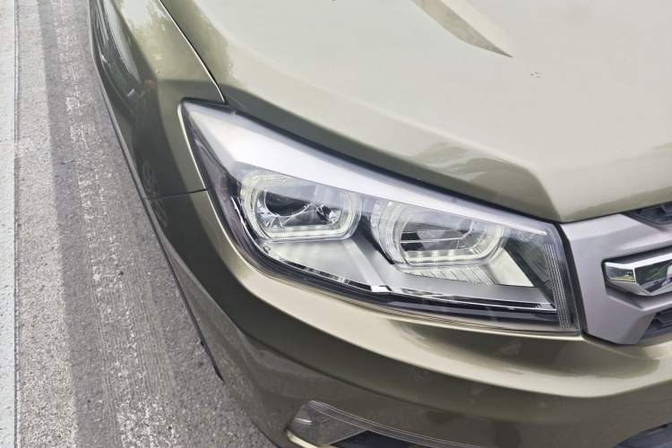Used CHANGAN CS75 2016 1.8T Automatic Prestige Model China V Standard Right Front Headlight