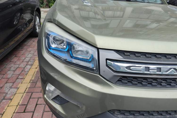 Used CHANGAN CS75 2016 1.8T Automatic Elite Model China V Standard Right Front Headlight