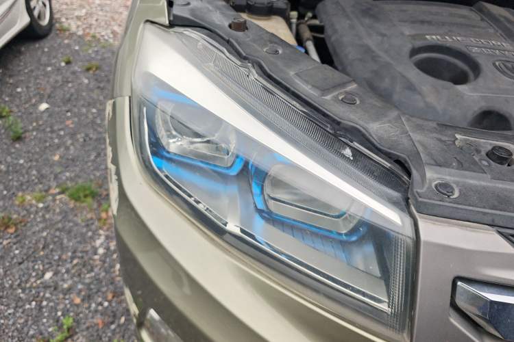 Used CHANGAN CS75 2016 2.0L Manual Luxury Version China V Standard Right Front Headlight