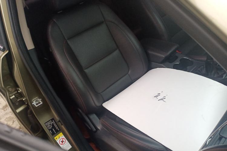 Used CHANGAN CS75 2016 2.0L Manual Luxury Version China IV Standard Right Front Seat