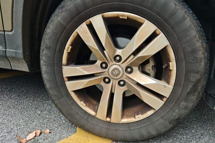 Used CHANGAN CS75 2016 1.8T Automatic Elite Model China IV Standard Right Front Wheel Hub