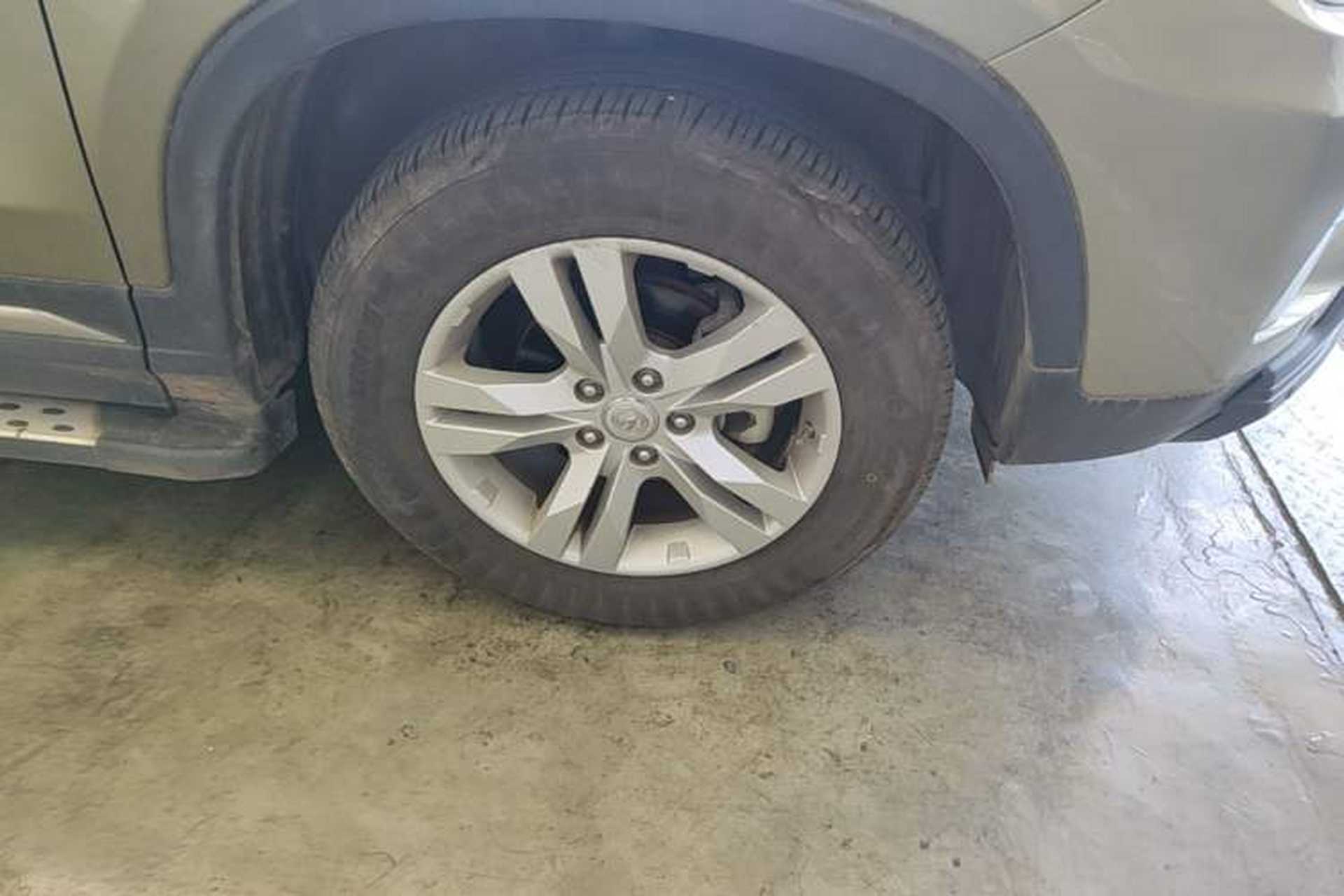 Used CHANGAN CS75 2016 1.5T Manual Excellence Model Right Front Wheel Hub