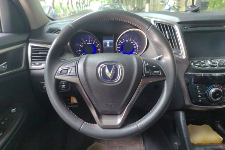 Used CHANGAN CS75 2016 2.0L Manual Luxury Version China V Standard Steering Wheel