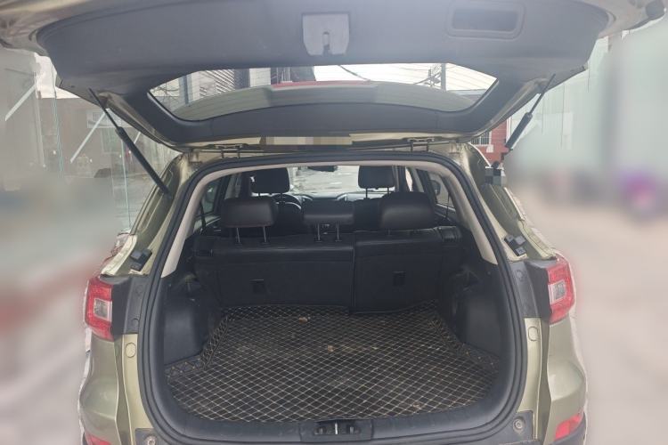 Used CHANGAN CS75 2016 1.8T Automatic Elite Model China V Standard Trunk
