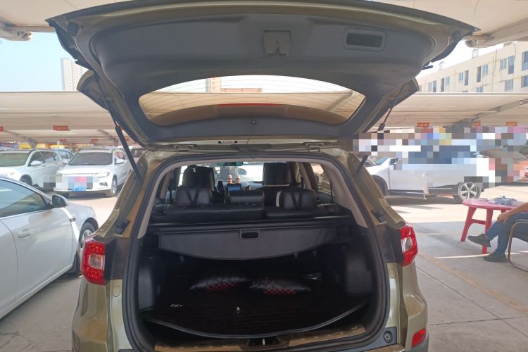 Used CHANGAN CS75 2016 1.8T Automatic Elite Model China IV Standard Trunk