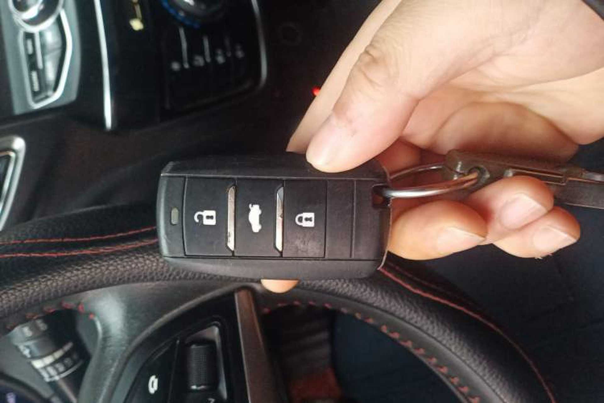 Used CHANGAN CS75 2016 2.0L Manual Luxury Version China IV Standard Vehicle Key