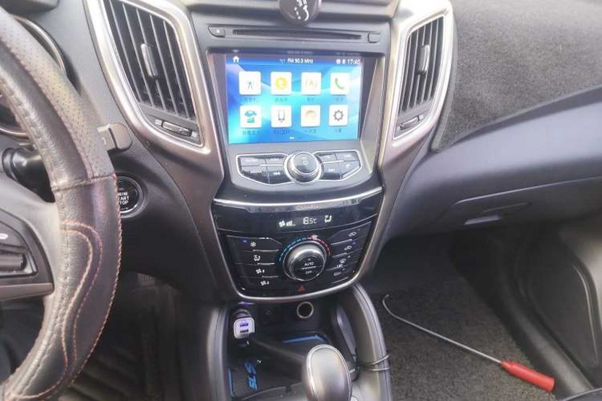 Used CHANGAN CS75 2016 1.8T Automatic Elite Model China V Standard Audio And AC Panel