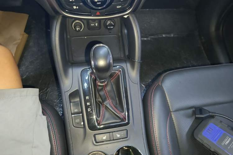 Used CHANGAN CS75 2016 1.8T Automatic Prestige Model China V Standard Gear Lever