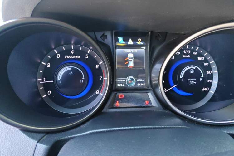 Used CHANGAN CS75 2016 2.0L Manual Luxury Version China V Standard Instrument Cluster