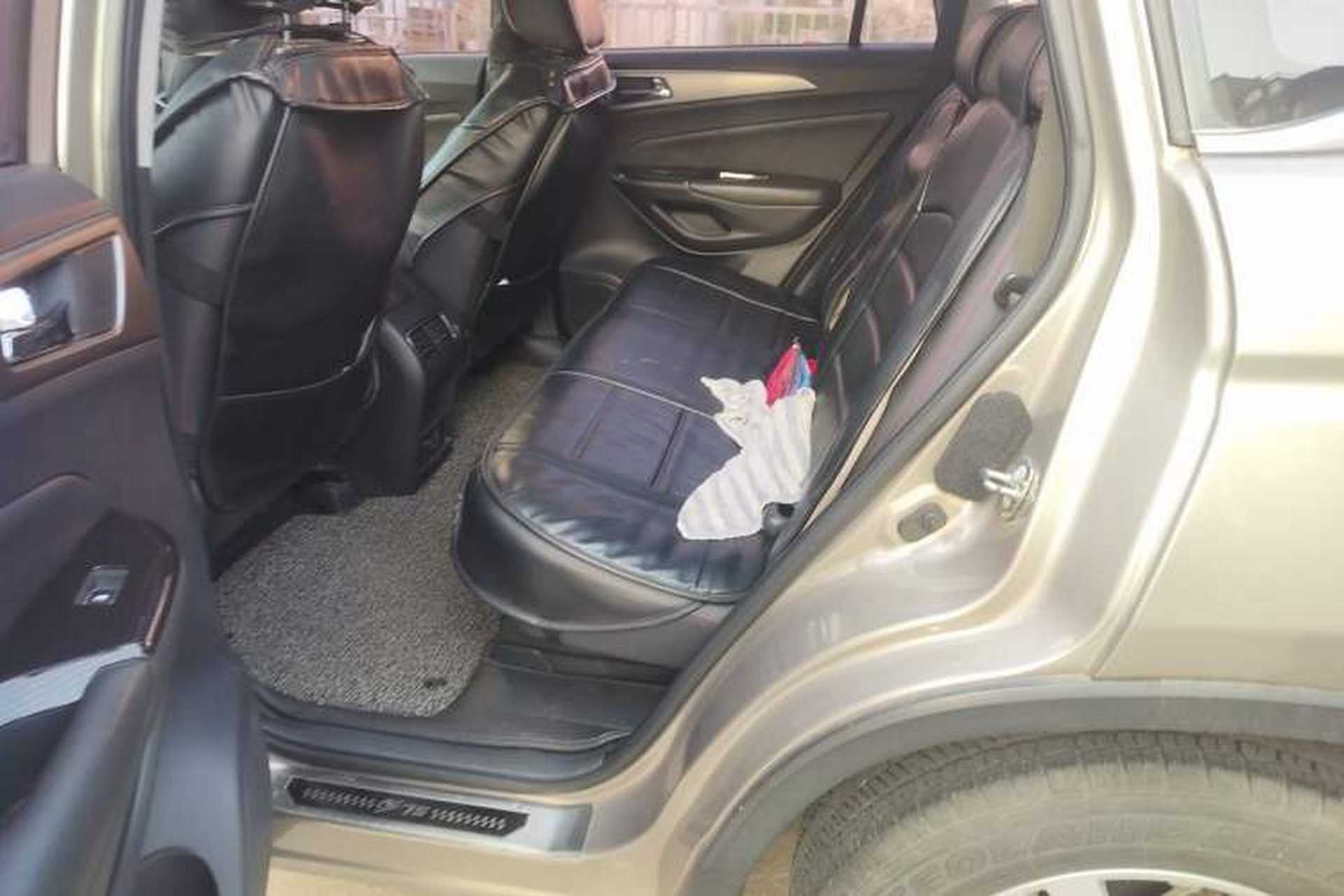 Used CHANGAN CS75 2016 1.8T Automatic Elite Model China V Standard Left Rear Seat