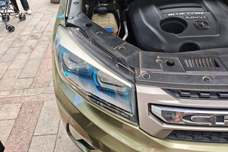 Used CHANGAN CS75 2016 2.0L Manual Luxury Version China V Standard Right Front Headlight