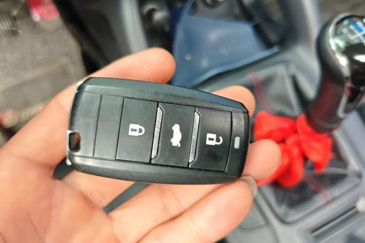 Used CHANGAN CS75 2016 2.0L Manual Luxury Version China V Standard Vehicle Key