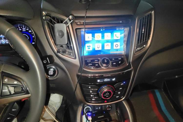 Used CHANGAN CS75 2016 1.8T Automatic Elite Model China V Standard Audio And AC Panel