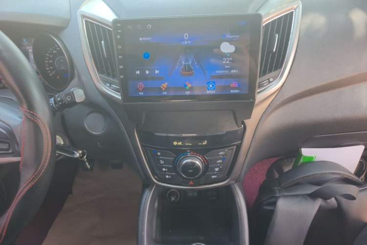 Used CHANGAN CS75 2016 2.0L Manual Value-Added Version China V Standard Audio And AC Panel