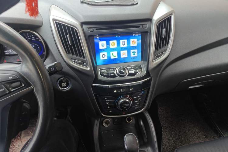 Used CHANGAN CS75 2016 1.8T Automatic Elite Model China V Standard Audio And AC Panel