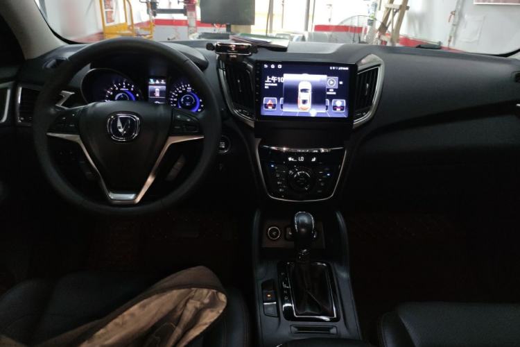 Used CHANGAN CS75 2016 1.8T Automatic Elite Model China V Standard Center Console