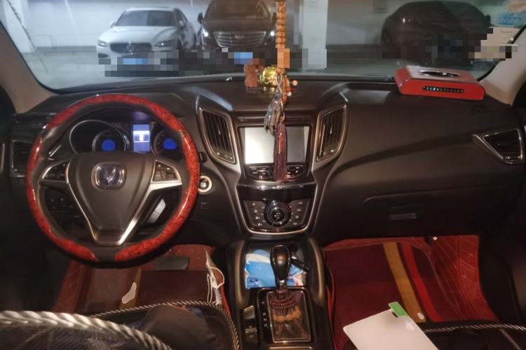 Used CHANGAN CS75 2016 1.8T Automatic Elite Model China V Standard Center Console