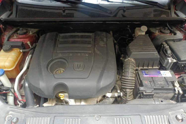Used CHANGAN CS75 2016 1.8T Automatic Prestige Model China IV Standard Engine Bay