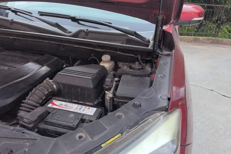 Used CHANGAN CS75 2016 1.8T Automatic Prestige Model China V Standard Engine Bay Left