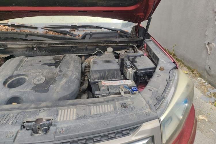 Used CHANGAN CS75 2016 2.0L Manual Luxury Version China IV Standard Engine Bay Left