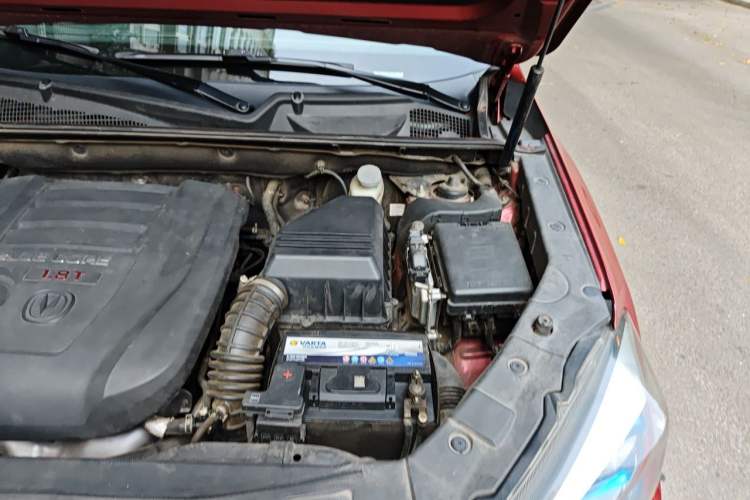 Used CHANGAN CS75 2016 1.8T Automatic Elite Model China V Standard Engine Bay Left