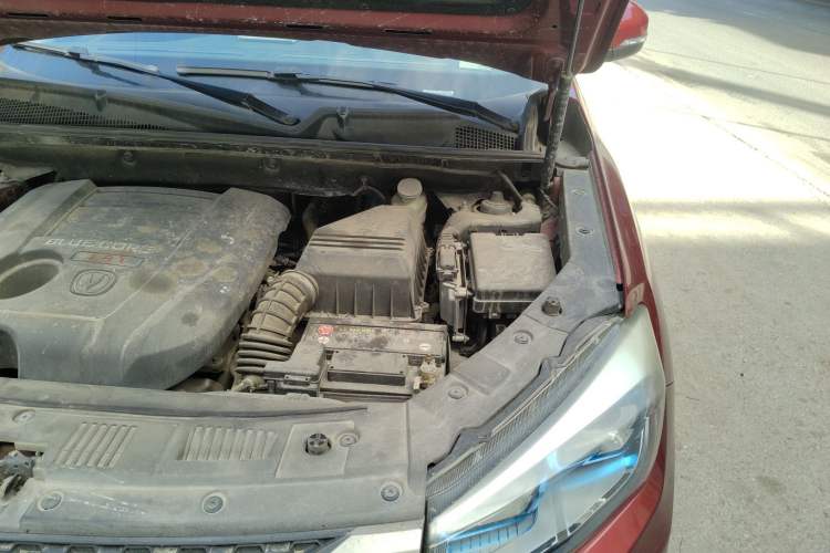 Used CHANGAN CS75 2016 1.8T Automatic Elite Model China IV Standard Engine Bay Left