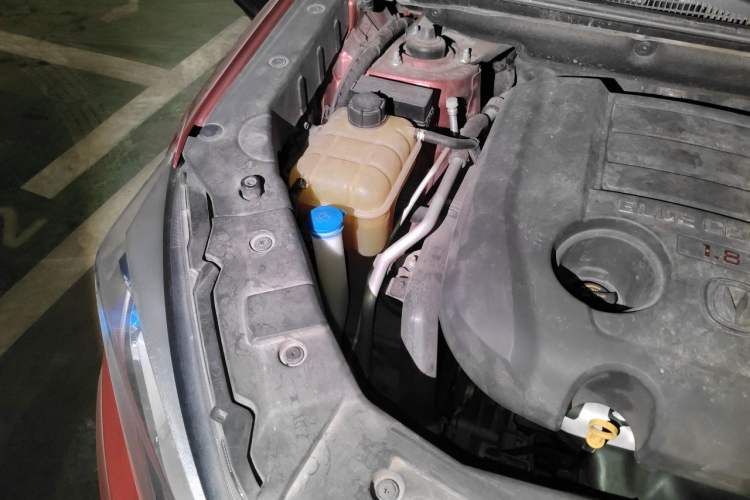 Used CHANGAN CS75 2016 1.8T Automatic Elite Model China V Standard Engine Bay Right