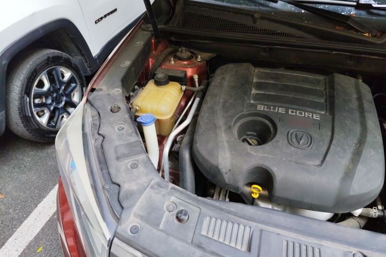 Used CHANGAN CS75 2016 1.8T Automatic Elite Model China V Standard Engine Bay Right