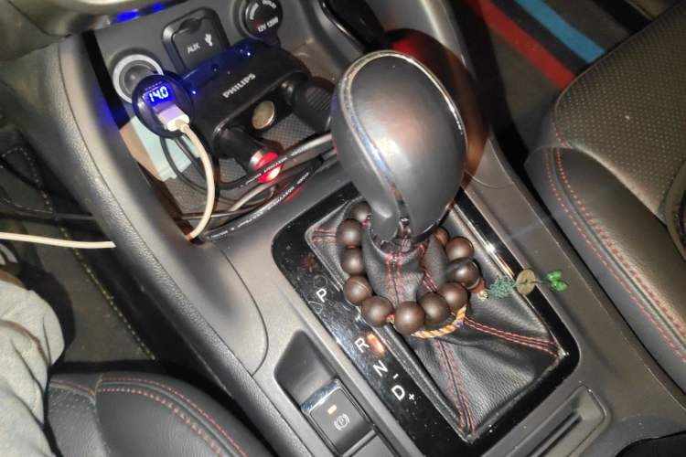 Used CHANGAN CS75 2016 1.8T Automatic Elite Model China V Standard Gear Lever