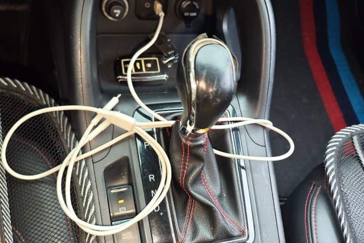 Used CHANGAN CS75 2016 1.8T Automatic Elite Model China V Standard Gear Lever