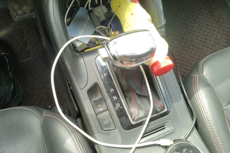Used CHANGAN CS75 2016 1.8T Automatic Elite Model China IV Standard Gear Lever