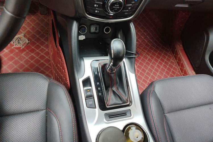 Used CHANGAN CS75 2016 1.8T Automatic Elite Model China V Standard Gear Lever